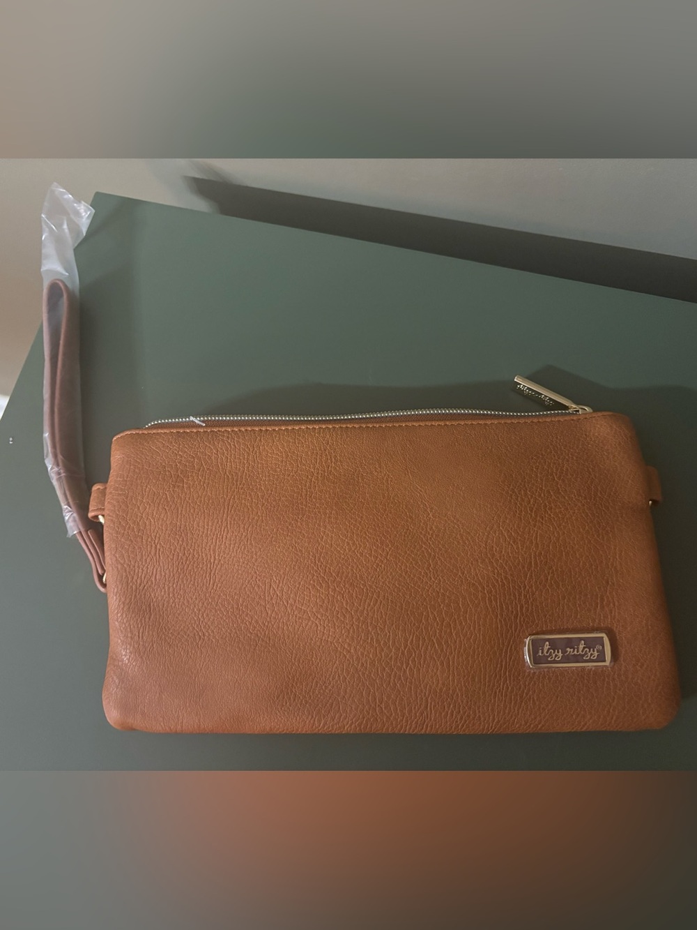 Itzy Ritzy Boss Pouch Wristlet Crossbody Belt Bag Includes Crossbody Strap New